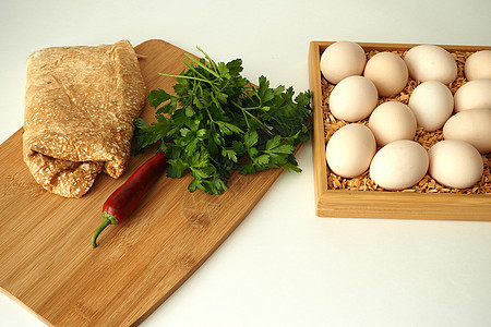 鸡蛋鸡蛋 在包装的自制生化鸡蛋里褐色盒子蛋盒托盘熟食饲养场饮食棕色画幅农业图片