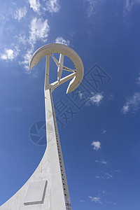 巴塞罗那山中一座电信塔 位于巴塞罗纳蓝色中继器中心细胞播送传播电视基准技术网络图片