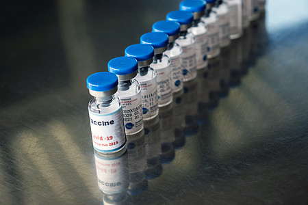 Covid19 Corona病毒科学注射器治疗流感小瓶流行病剂量健康职业实验图片
