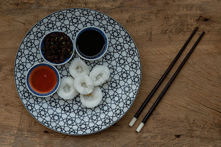 拉迪什朱圭或楚威库赫自制的中国蒸汽垃圾萝卜木头食谱水饺美味早餐烹饪菜单筷子美食图片