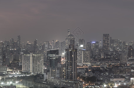 曼谷市中心城市风景在商业区 晚上亮着明亮的灯光建筑地平线旅行景观风景街道摩天大楼住宅天空建筑物图片