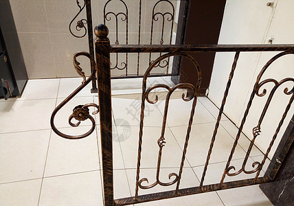 现代建筑中的硬栅栏元件安全青铜栏杆花园网格格子窗花装饰品建筑学金属图片