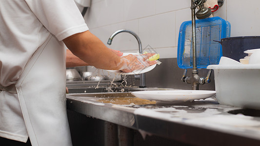 洗人洗衣碗飞溅液体洗碗机餐厅家务食物厨房海绵工人主妇图片