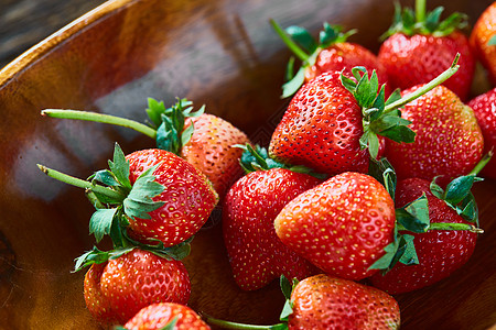 木上草莓浆果农场水果静物食物甜点早餐健康季节性木头图片