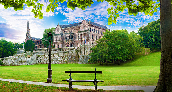西班牙坎塔布里亚科米利亚斯索布雷拉诺宫日落历史城堡文化旅游地标教会建筑学旅行纪念碑图片