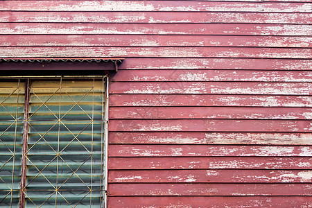 木墙和旧旧房子的旧窗户木材木头木板建筑玻璃乡村红色风化图片