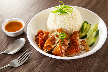 卖鸡的摊位上烤鸡饭家禽鸡片食物小贩美食鸡饭鸡腿食品盘子午餐图片