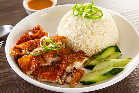 卖鸡的摊位上烤鸡饭鸡腿美食小贩家禽午餐盘子鸡饭食品中心食物图片