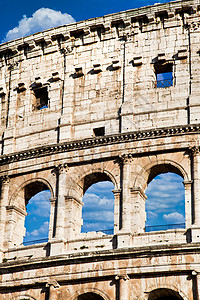 罗马 意大利 巨石外表的拱门古代 有蓝天背景和云彩城市竞技场剧院体育场文化石头纪念碑角斗士地标建筑学图片