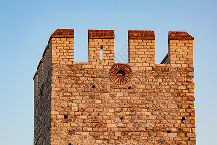 恢复的伊斯坦布尔历史城墙石头皇帝城市城堡地标遗产古董旅行文化建筑学图片