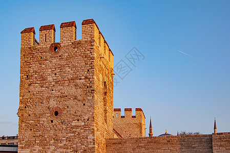 恢复的伊斯坦布尔历史城墙旅行古董建筑火鸡脚凳石头地标皇帝文化建筑学图片