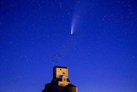 新彗星和谷物电梯飞行智慧外观摄影水平建筑太空星系筒仓图片