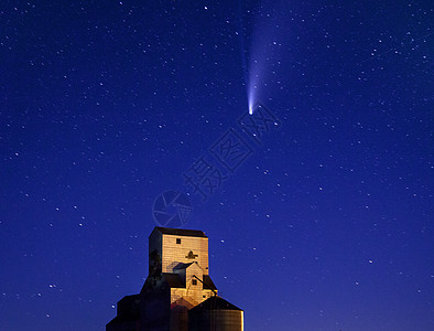 新彗星和谷物电梯摄影智慧筒仓外观太空建筑飞行水平星系图片