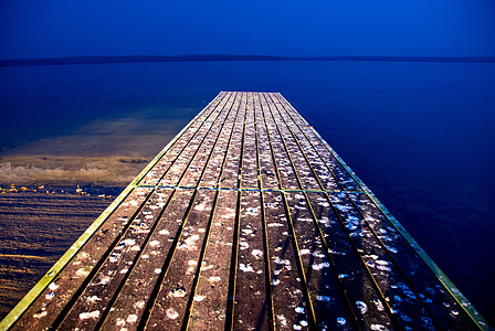 日出北湖码头天空场景环境摄影图片