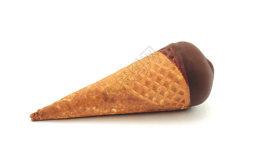 巧克力冰淇淋锥在白色背景上被隔离 甜蜜的夏日小吃图片