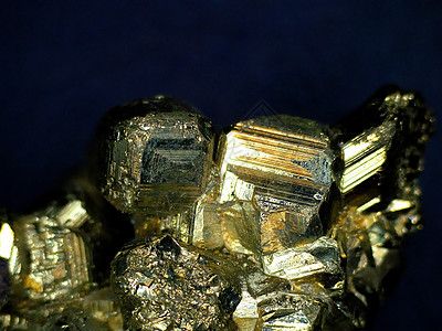 Pyrite 显微镜下的矿物医疗假金傻瓜宝石宏观软药水晶疗法黄金药品图片