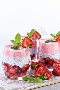 草莓复习大杂烩糖果牛奶布丁饮食午餐多层早餐酸奶图片