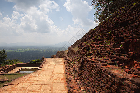 Sigiriya狮子的岩石宫殿和堡垒之上的废墟 斯里兰卡建筑王国旅行纪念碑热带森林爬坡旅游历史文化图片