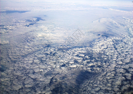 云在天空中土地气氛翅膀航空地平线蓝色天气航班旅行天际图片