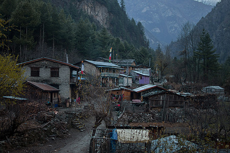 鲍旗寨村远足徒步旅行高清图片