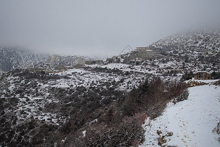 在雪中的莱达尔山村河岩石旅游假期远足高度风景环境沼泽地激光电路图片