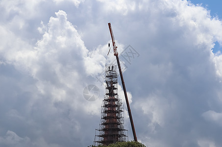 在德国城镇的建设工地施工过程中发现的工程进度地面职场花园机器建筑脚手架财产公园木头路面图片