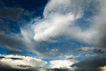 大气中的卡穆罗尼姆布斯云景气氛天气积雨环境层云天堂蓝色臭氧天空图片