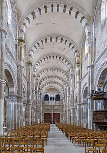 法国维塞莱修道院旅行地标大教堂旅游宗教寺庙柱子教会遗产建筑学图片