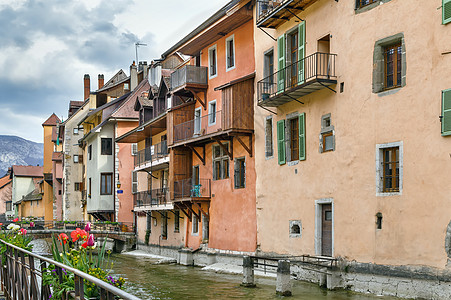法国Annecy的Thiou河游客建筑地标吸引力街道景观房子历史性旅行建筑学图片