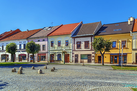 斯洛伐克Kezmarok街城市建筑学旅游天空历史性地标旅行街道老房子房子图片