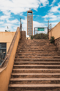 通往锡安圣母教堂基督教博物馆的楼梯 这是埃塞俄比亚阿克苏姆所有东正教埃塞俄比亚人最神圣的地方图片