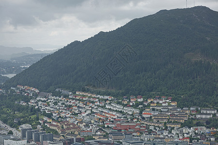 从弗洛伊恩山看卑尔根市 弗洛伊恩是挪威霍达兰卑尔根的城市山脉之一 也是该市最受欢迎的旅游景点之一峡湾天线天际爬坡闲暇场景景观气氛图片