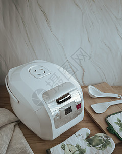 现代电动多烹调器和一套厨房用配件控制厨板设备贴纸器具展示家用电器电饭煲多功能控制按钮图片