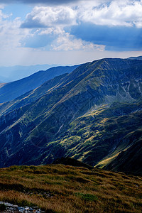 高山山脉天空小径高度旅游岩石首脑国家石头森林全景图片