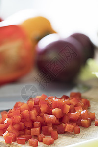 垂直红铃胡椒烹饪胡椒美食砧板蔬菜红色洋葱食物图片