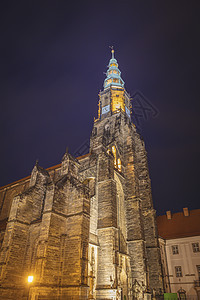 Swidnica 的圣斯坦尼斯劳斯和圣瓦茨拉夫大教堂蓝色地标建筑旅行景观天空教会日落市中心城市图片