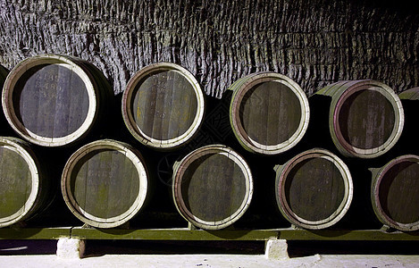 葡萄酒地窖木头木桶质量贮存团体橡木饮料房间地下室酒精图片