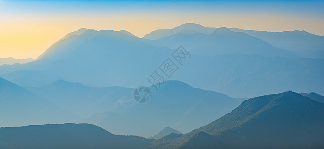 黑山科托湾山脉风景爬坡黄色高地旅行顶峰旅游港口全景天空图片