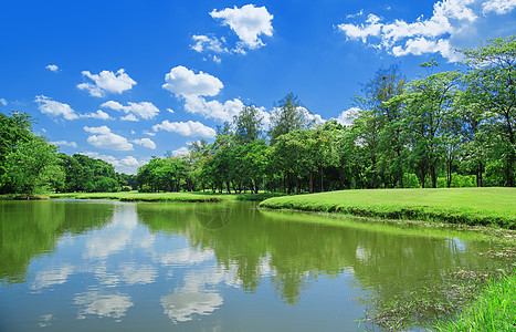 公园湖花园季节地标公园阳光草地环境晴天反射天空花园图片