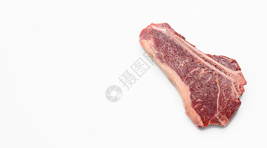 新鲜牛肉鲜肉 脱衣牛排白背景的白色 纽约大盘式肉片图片