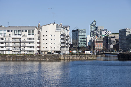 利物浦的罐头停靠全景码头蓝色地标天空旅行晴天建筑学城市日落图片