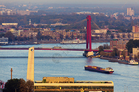鹿特丹 航空全景及Willemsbrug桥图片