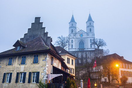 奥尔堡归正教会大教堂反射城堡天空旅行建筑学城市薄雾教会蓝色图片