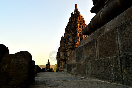 普兰巴南印度神庙的日落景色雕像传统佛教徒吸引力废墟岩石旅游宗教遗产寺庙图片