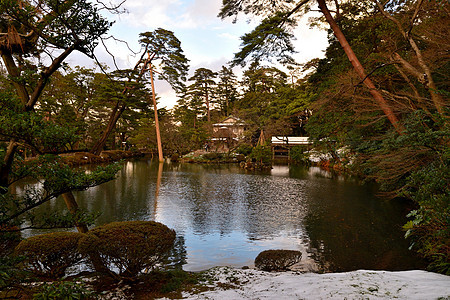 冬季Kenroku En花园景象樱花木头旅行池塘城市季节庭园风景公园地标图片