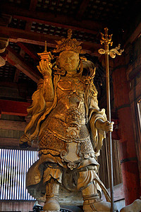 特写了东济寺的一座大Bodhisattva雕像世界旅行游客大厅纪念碑吸引力观光地标公园神社图片