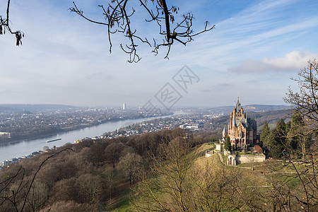 德克伦堡·西本盖布尔赫城堡和莱茵河德国波恩图片
