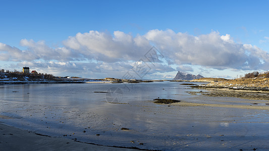 挪威特罗姆索(Tromso)附近Kvaloya的Somaroy图片