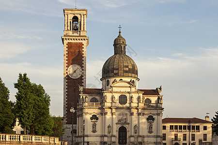 维琴扎的圆顶城市宗教地标建筑学天际景观历史性山大教堂大教堂图片