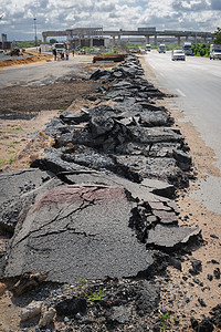 沥青路运输项目碎石施工水泥建造道路石头建设基础设施图片